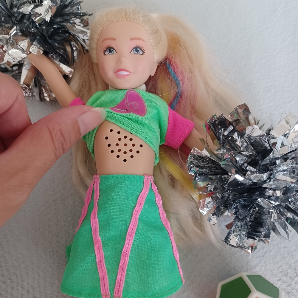 Barbie Doll Cheerleader Set with Outfits - Picture 12 of 14